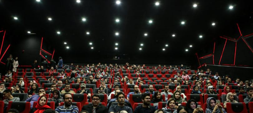 ۴۰ درصد رشد؛ ۹۲۷ هزار نفر در آذرماه به سینما رفتند .