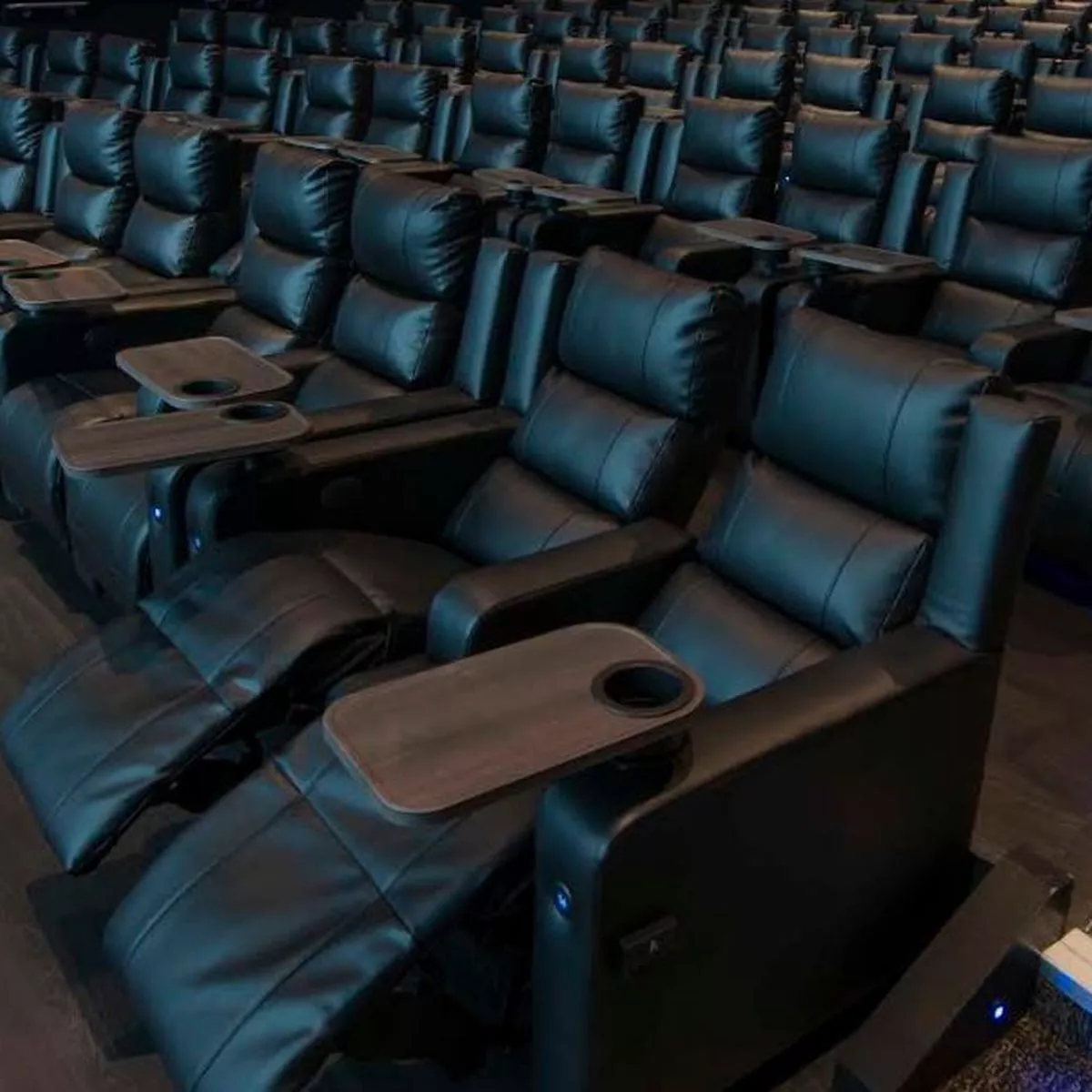 قیمت بلیط سینما در سال 1404