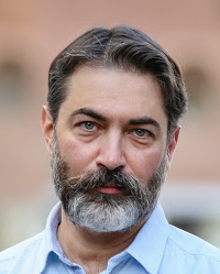 پارسا پیروزفر